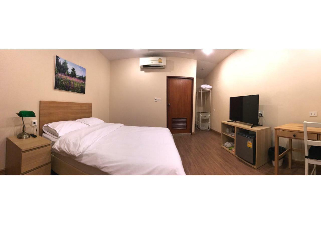 S'Prima Hostel Phitsanulok Eksteriør billede