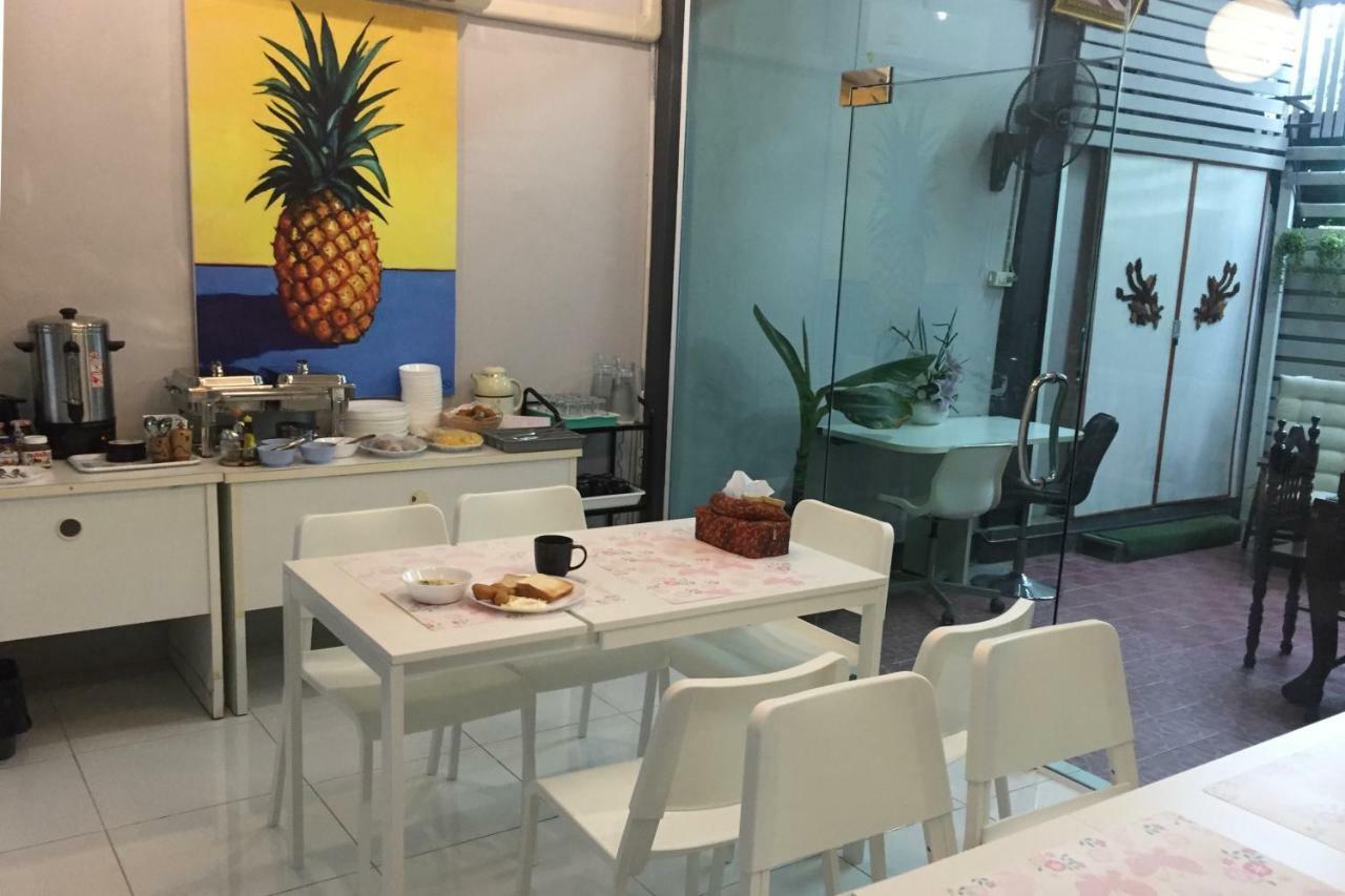 S'Prima Hostel Phitsanulok Eksteriør billede